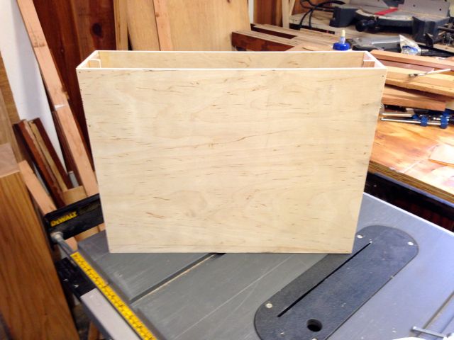 The finished box.  It's made from 1/4 inch plywood.