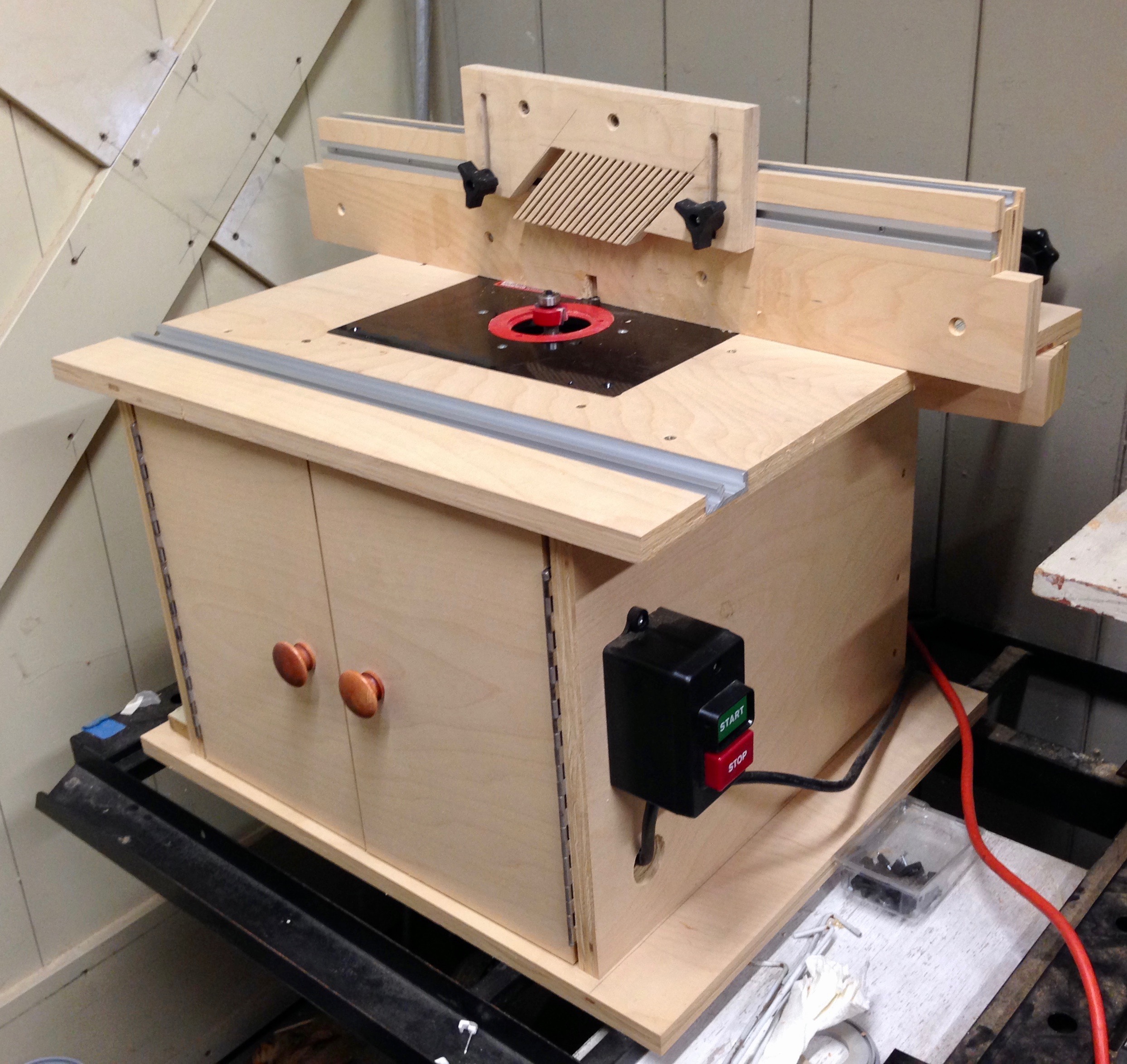 Wednesday Woodworking – Router Table | Andrew's View of the Week